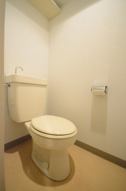 トイレ　別号室の写真です