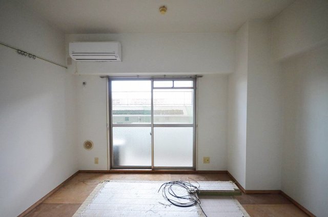 居室・リビング　別号室の写真です