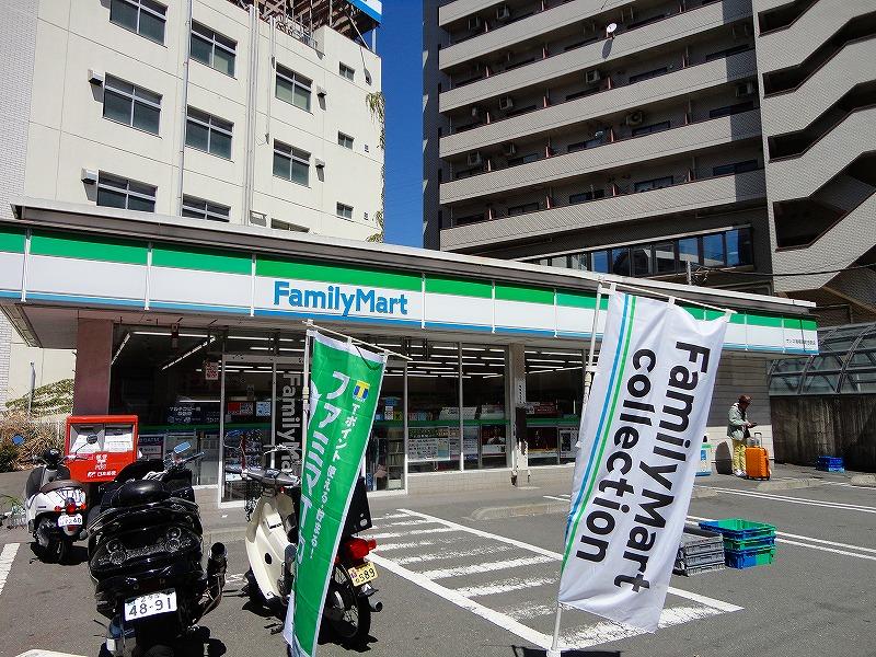 コンビニ　ファミリーマート（コンビニ）まで169m