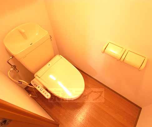 トイレ　ウォシュレット付トイレです。