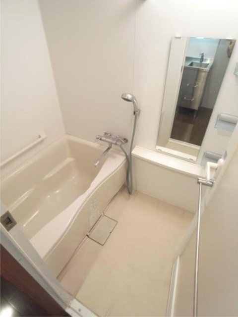 バス・シャワールーム　バスルーム