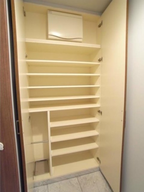 収納　シューズボックス