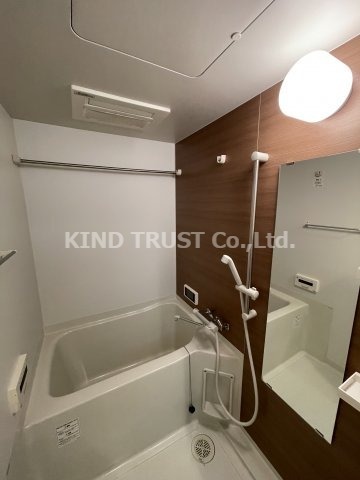 バス・シャワールーム　ゆったり過ごせるお風呂です