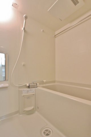 バス・シャワールーム　参考写真（同物件別部屋）