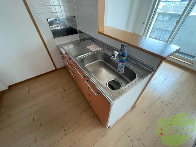 キッチン　綺麗なキッチンで料理にやる気が出ますね！