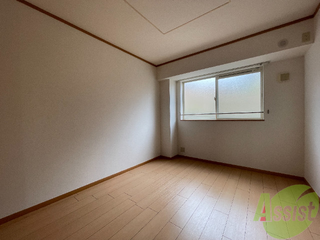 その他部屋・スペース　６．０５帖の寝室です、日当たりもよくゆっくり休めそうですね！