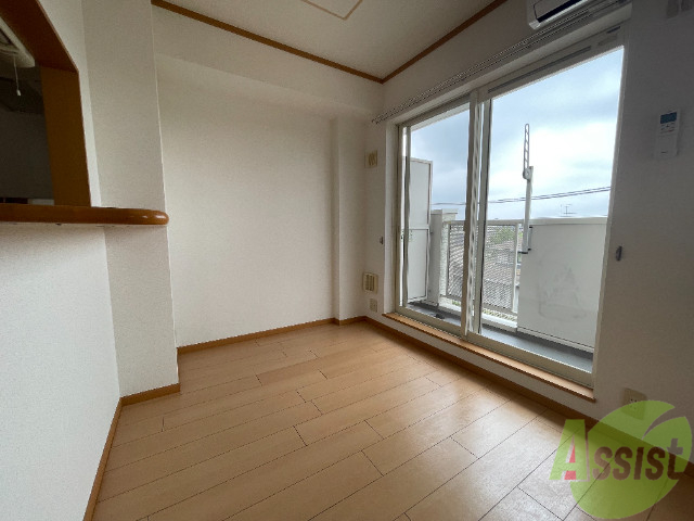 居室・リビング　６．９７帖のＤＫです、広々としていて綺麗ですね！