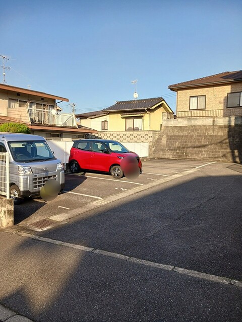 駐車場　駐車場