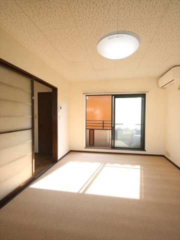 居室・リビング　6帖洋室♪エアコン完備です♪