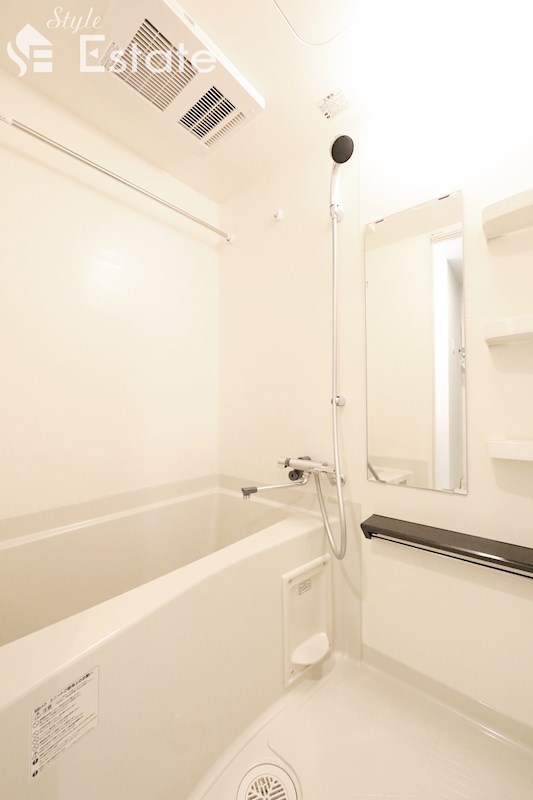 バス・シャワールーム　バスルーム