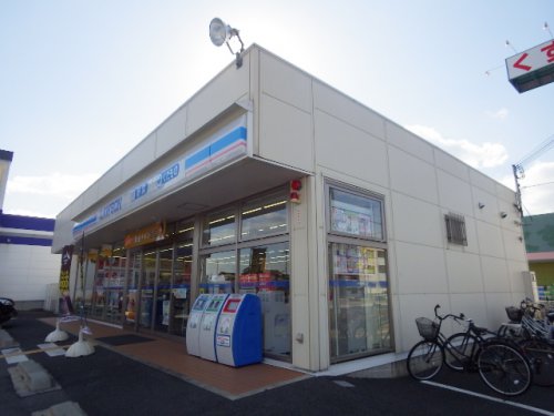 コンビニ　ローソン 奈良四条大路三丁目店（コンビニ）まで463m