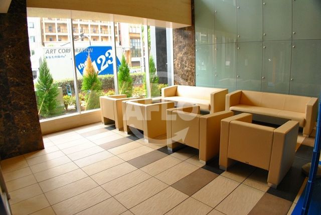 エントランス　ウィズなんば　エントランス