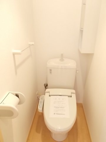 トイレ　落ち着いたトイレです