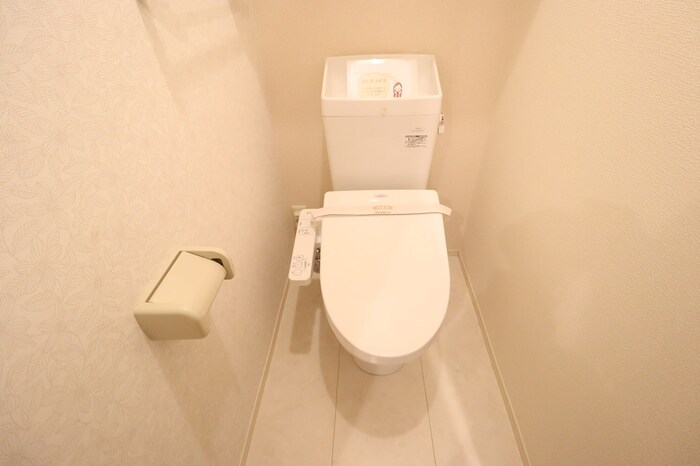 トイレ　温水洗浄暖房便座