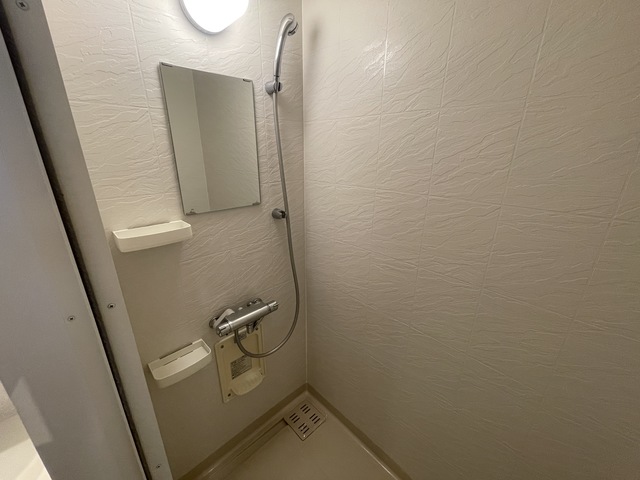 バス・シャワールーム　別号室の写真となります。現況優先