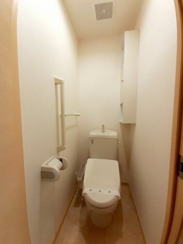 トイレ　コンパクトで使いやすいトイレです