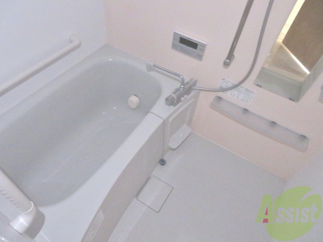 バス・シャワールーム　疲れた時はゆっくり湯船につかってみてはいかがでしょうか。