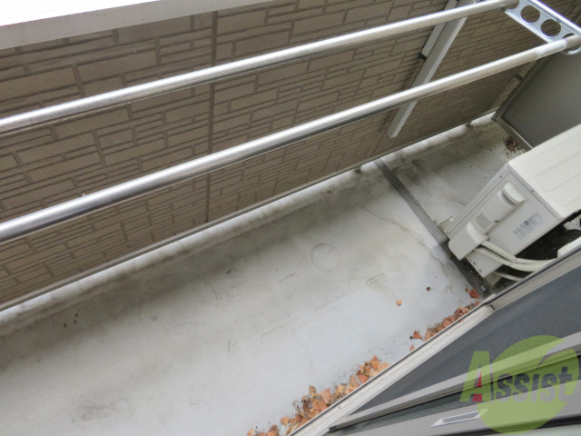 バルコニー　洗濯物がたくさん干せるバルコニーで嬉しいですね。