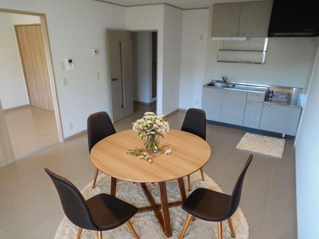 居室・リビング　ＣＧで家具等を配置したもので家具等は含まれません。