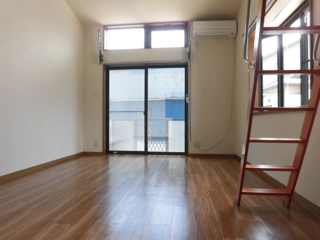 居室・リビング　以下角部屋別居室　参考写真