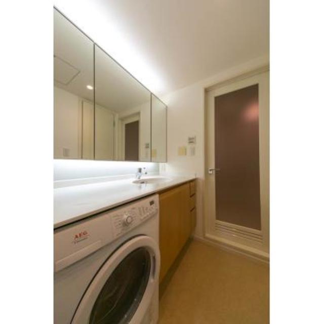 洗面設備　※写真は同タイプ住戸です。