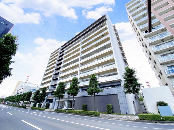 建物外観　重厚な外観は見た目も良く優良な物件です。