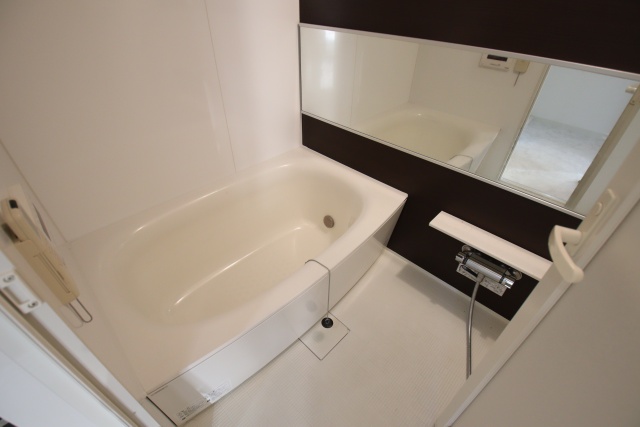 バス・シャワールーム　※別室の参考写真の為、現況優先です。