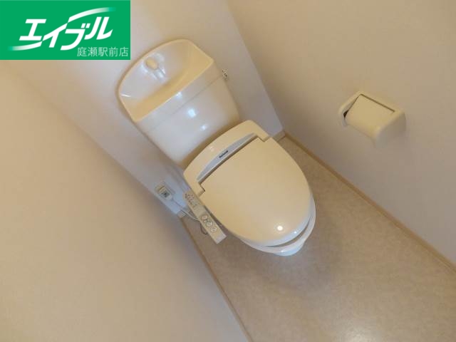 トイレ　ウォシュレット付き