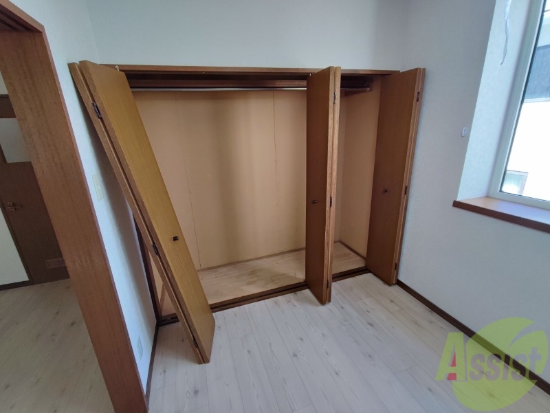 収納　寝室のクローゼットにたくさん収納出来ますね！