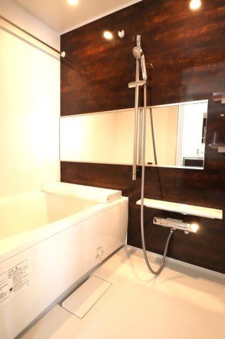 バス・シャワールーム　☆ゆったりくつろげるお風呂☆