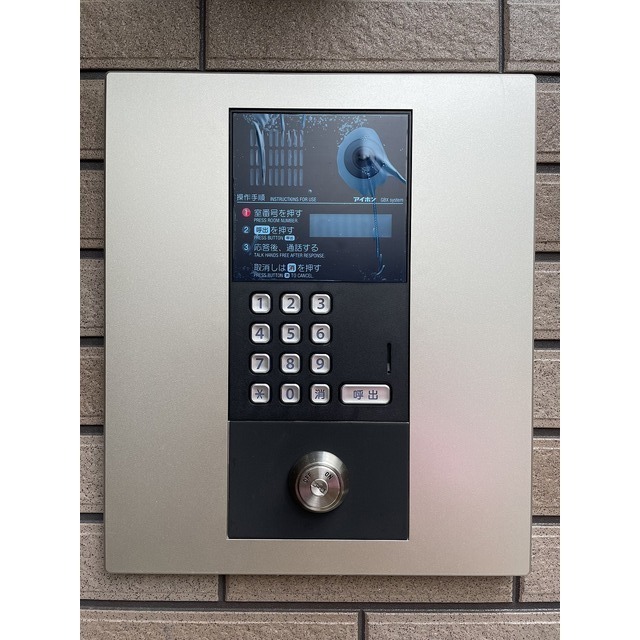 エントランス　オートロック付で安心！