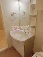 洗面設備　別部屋の参考画像になります