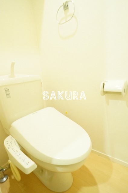 トイレ　嬉しい温水洗浄便座♪