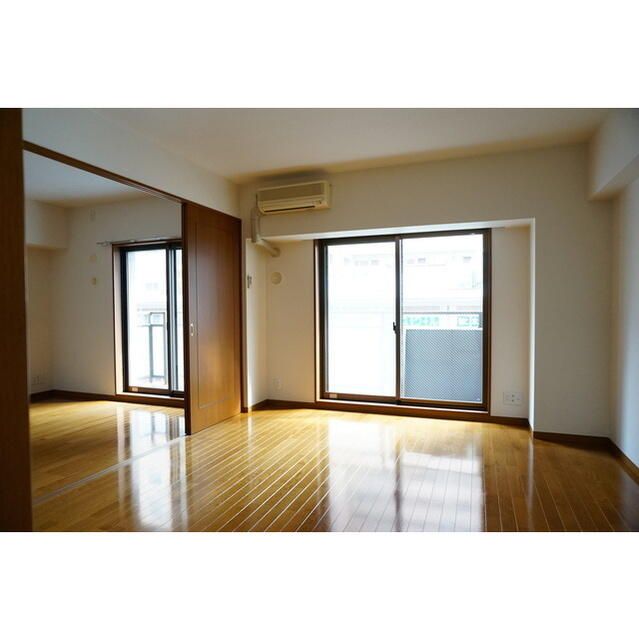 居室・リビング　☆明るい居室☆