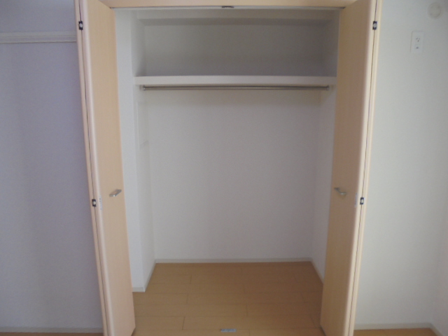 収納　同型タイプ写真