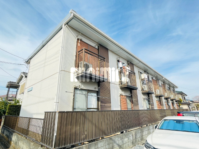 建物外観　軽量鉄骨の女性限定物件