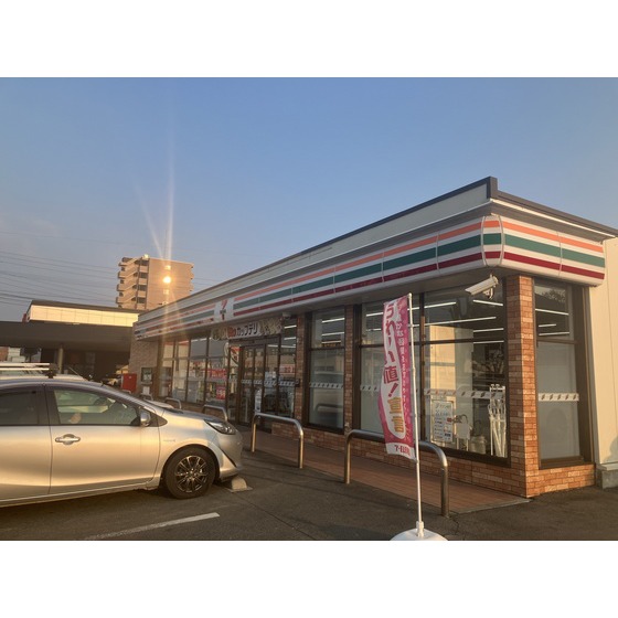コンビニ　セブンイレブン菊陽津久礼店（コンビニ）まで453m