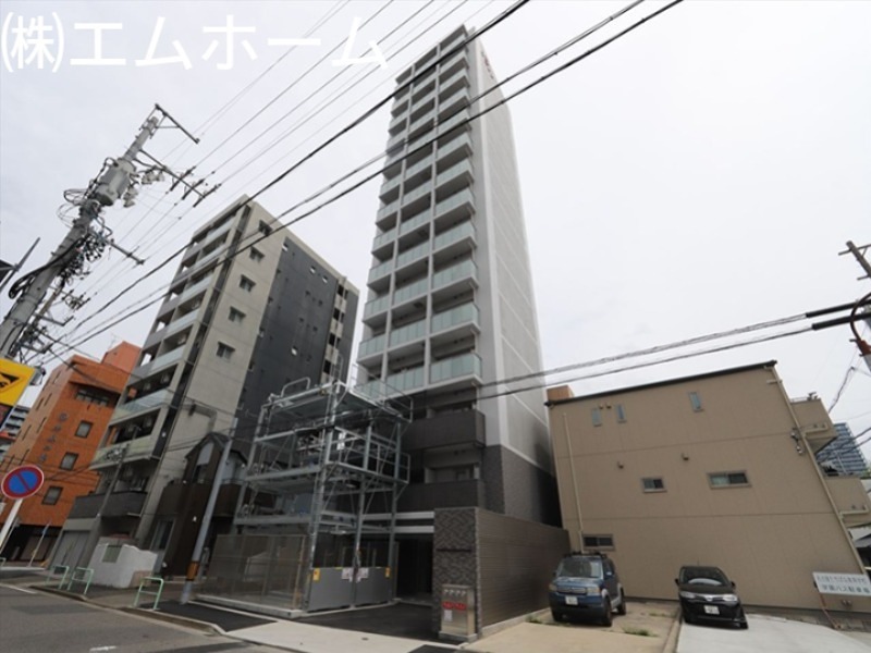 建物外観　外観　オートロック　防犯カメラ　宅配BOX付