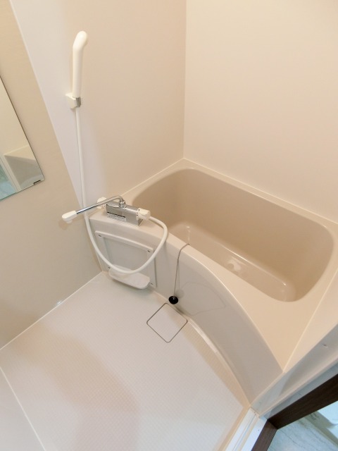 バス・シャワールーム　ゆったり過ごせるお風呂です