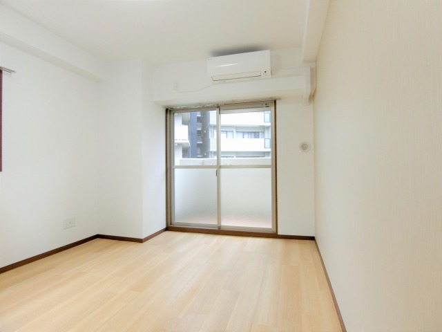 居室・リビング　広々とした洋室です