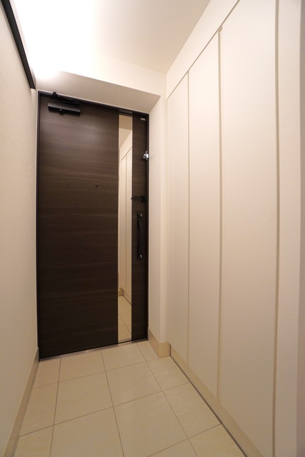 玄関　※写真は同タイプ住戸です。