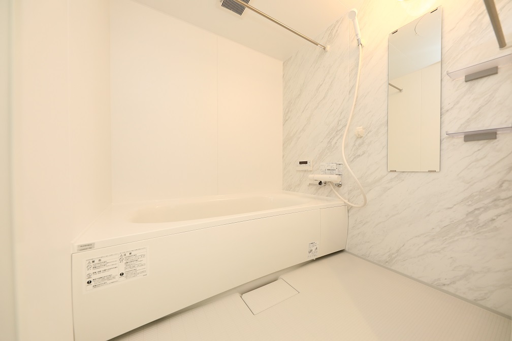 バス・シャワールーム　広々一坪バスルーム♪