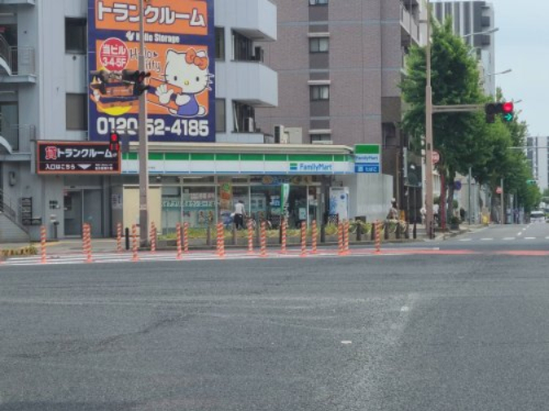 コンビニ　ファミリーマート・芳野屋東片端店（コンビニ）まで328m
