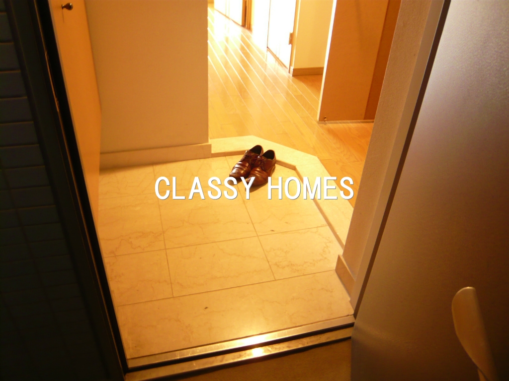 玄関　1996年竣工　大森パーク・ホームズベイサイドコート