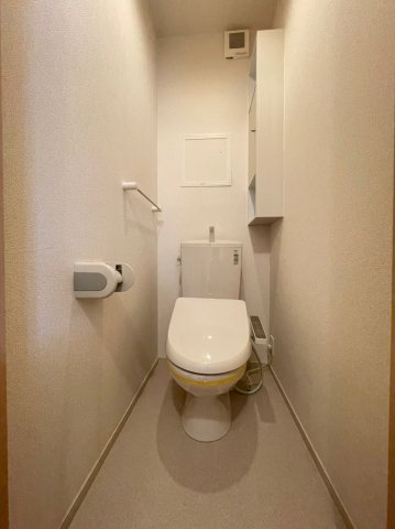 トイレ　別号室の画像です。ご参考下さい
