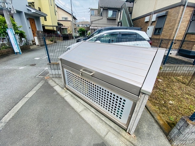 その他共有部分　同一建物内１０２号室内装写真転載