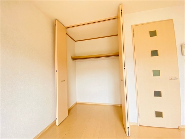 収納　同一建物内１０２号室内装写真転載