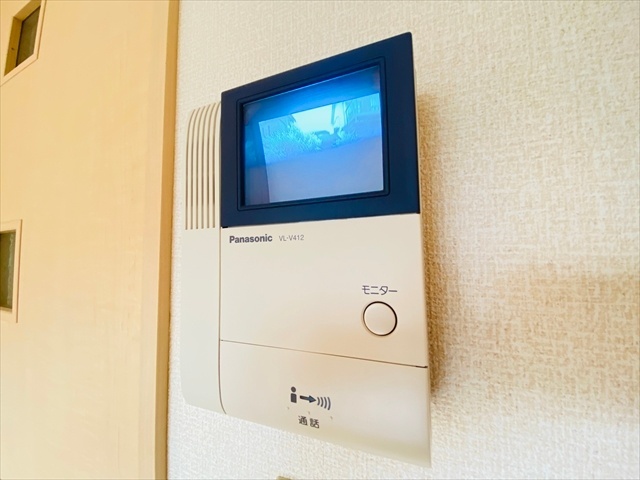セキュリティ　同一建物内１０２号室内装写真転載