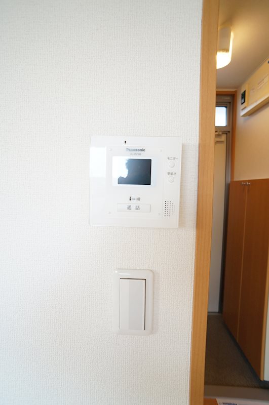 セキュリティ　モニター付きインターホン設置済み！