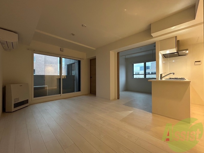 居室・リビング　広くてキレイなお部屋が広がっていて、充実した生活が送れそう。